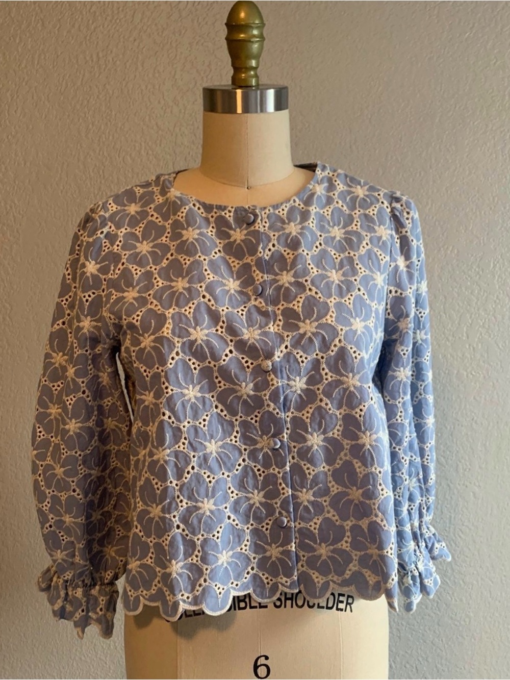 Zara women light blue floral eyelet long sleeves blouse top, size S